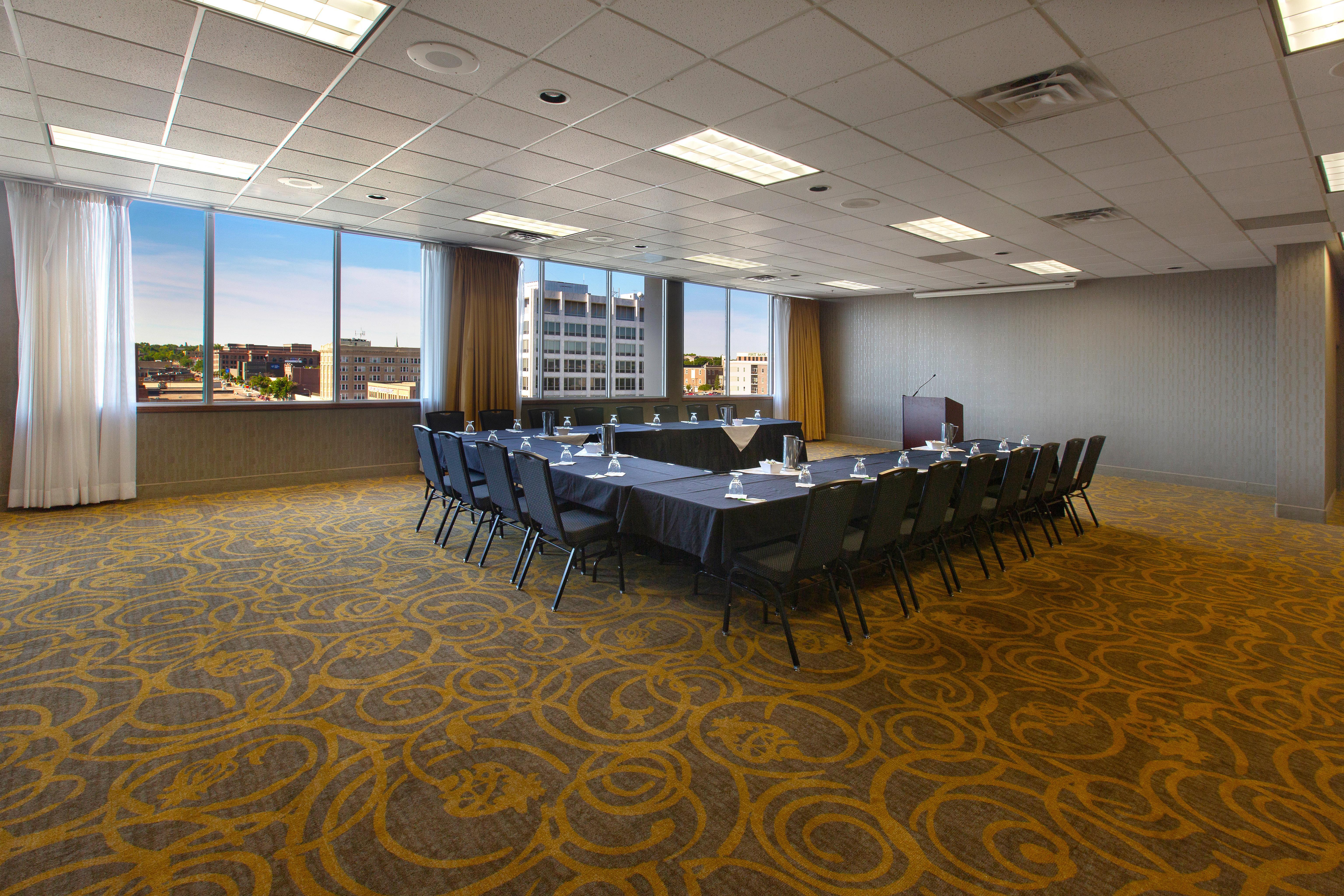 Holiday Inn Sioux Falls-City Center By Ihg Exterior photo