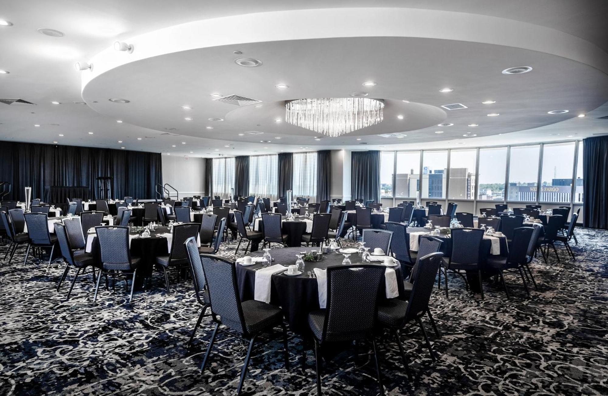 Holiday Inn Sioux Falls-City Center By Ihg Exterior photo