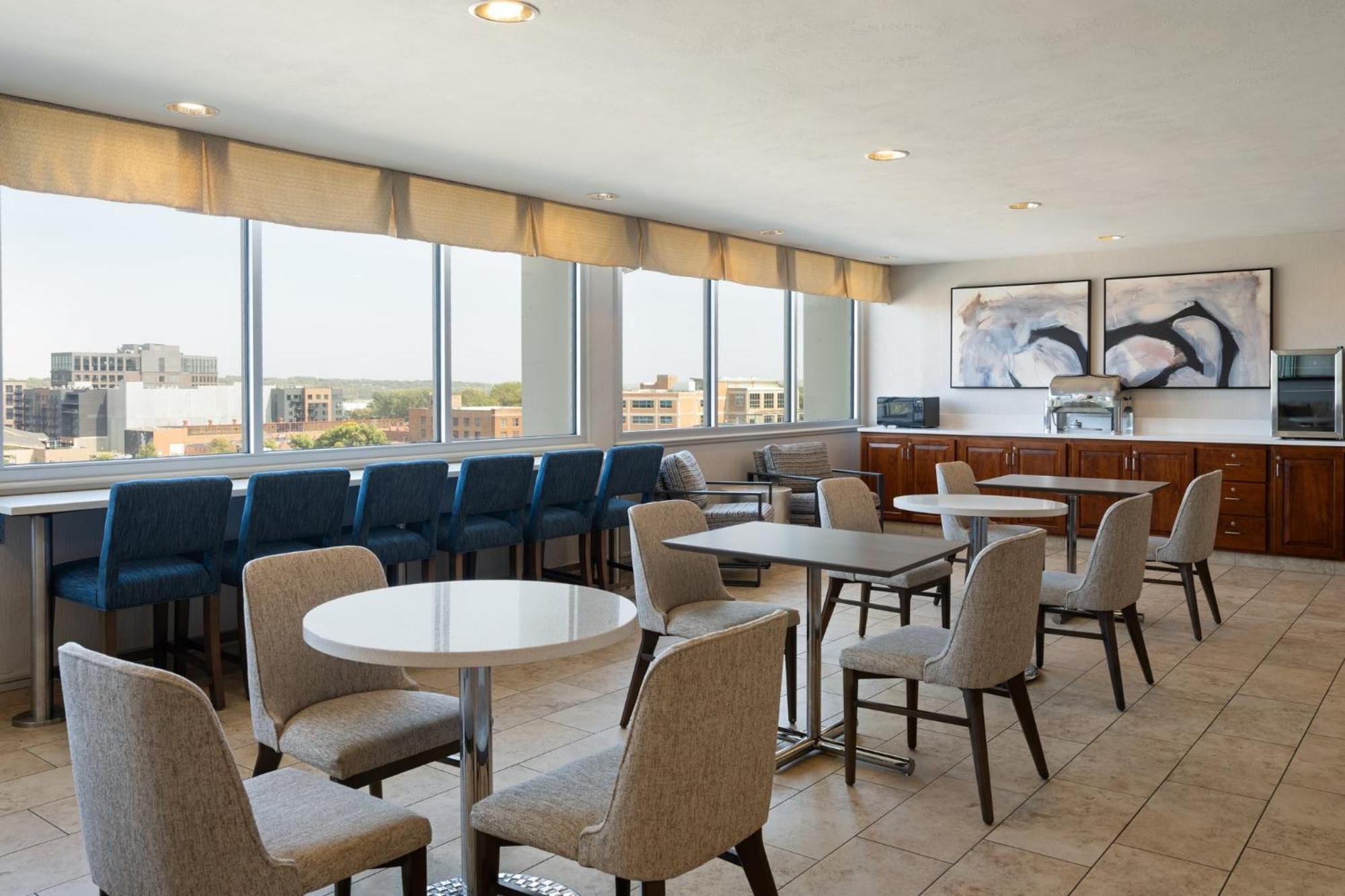 Holiday Inn Sioux Falls-City Center By Ihg Exterior photo